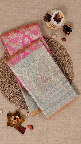 Saree Product Image