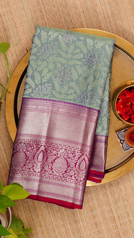 Saree Product Image