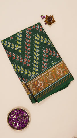 Saree Product Image