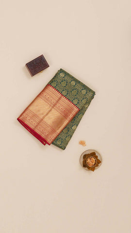 Saree Product Image