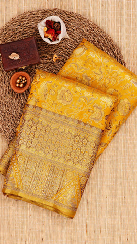 Saree Product Image