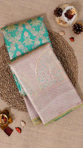 Saree Product Image