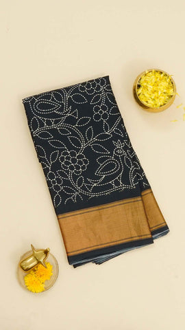 Saree Product Image