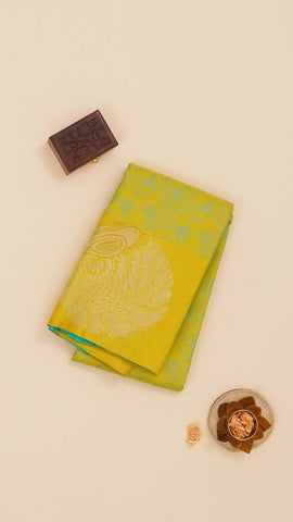 Saree Product Image