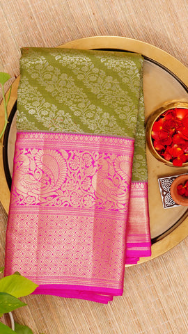 Saree Product Image