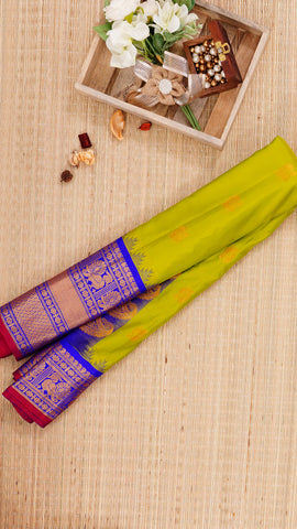 Saree Product Image