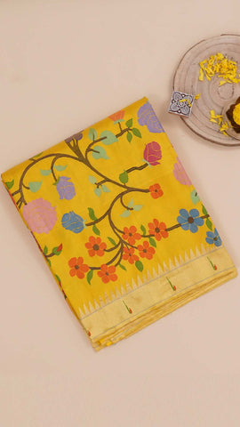 Saree Product Image