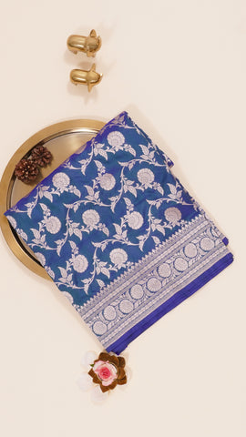 Saree Product Image