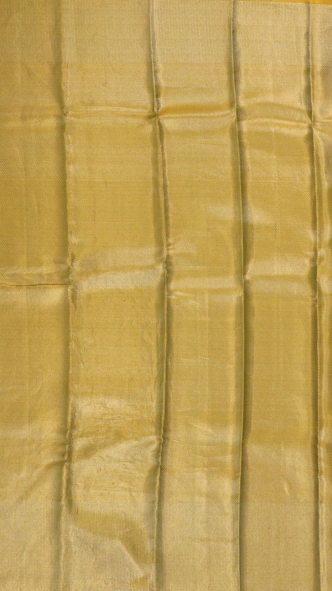 Traditional Gold Kanchi Pattu Saree with Cross Lines and Butta Borders