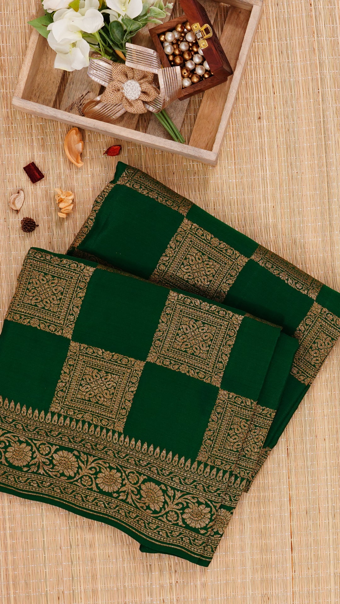 Dark Green Georgette Saree with Zari Detailing