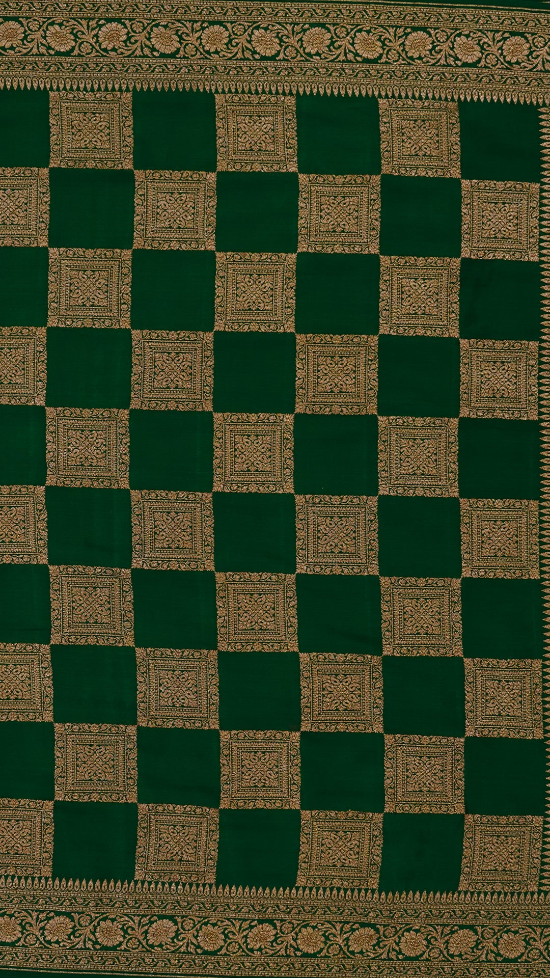 Dark Green Georgette Saree with Zari Detailing