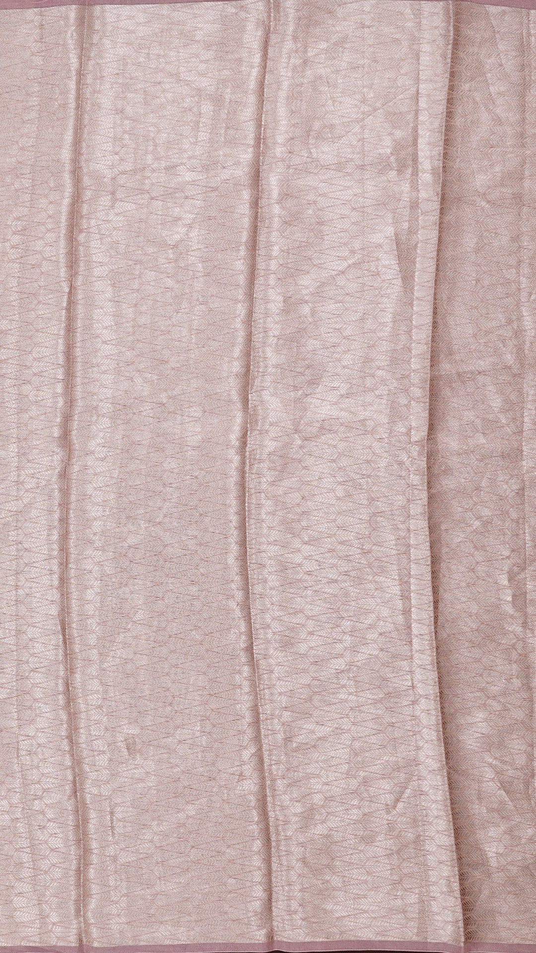 Light Maow Tissu Silk Saree with Geometric Pattern