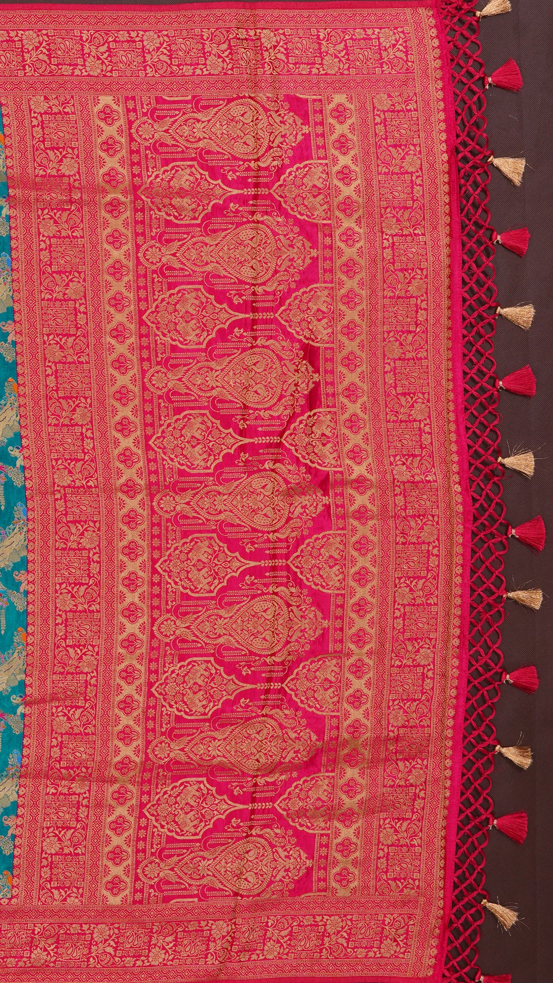 Rama Green Banaras Silk Saree with Contrast Border – Vaarahi Silks