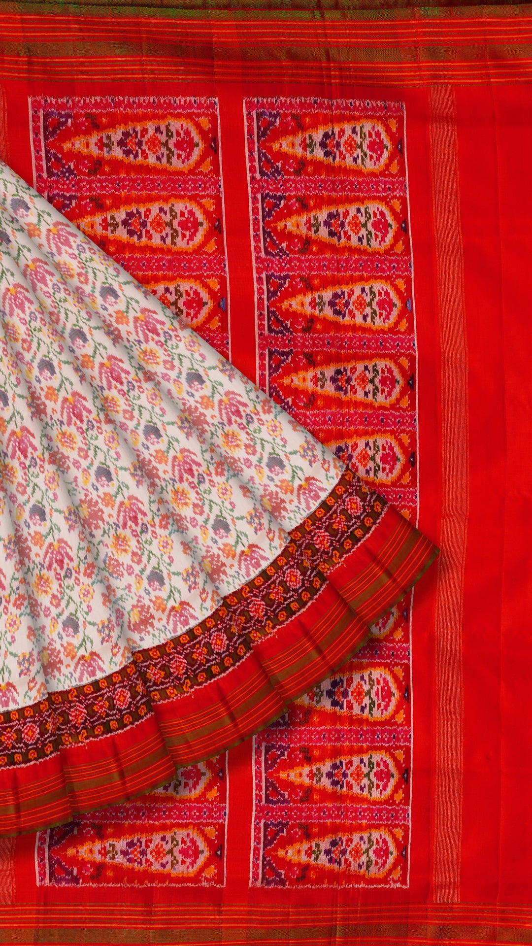 Ikkat Silk Saree with All Over Weave & Plain Border
