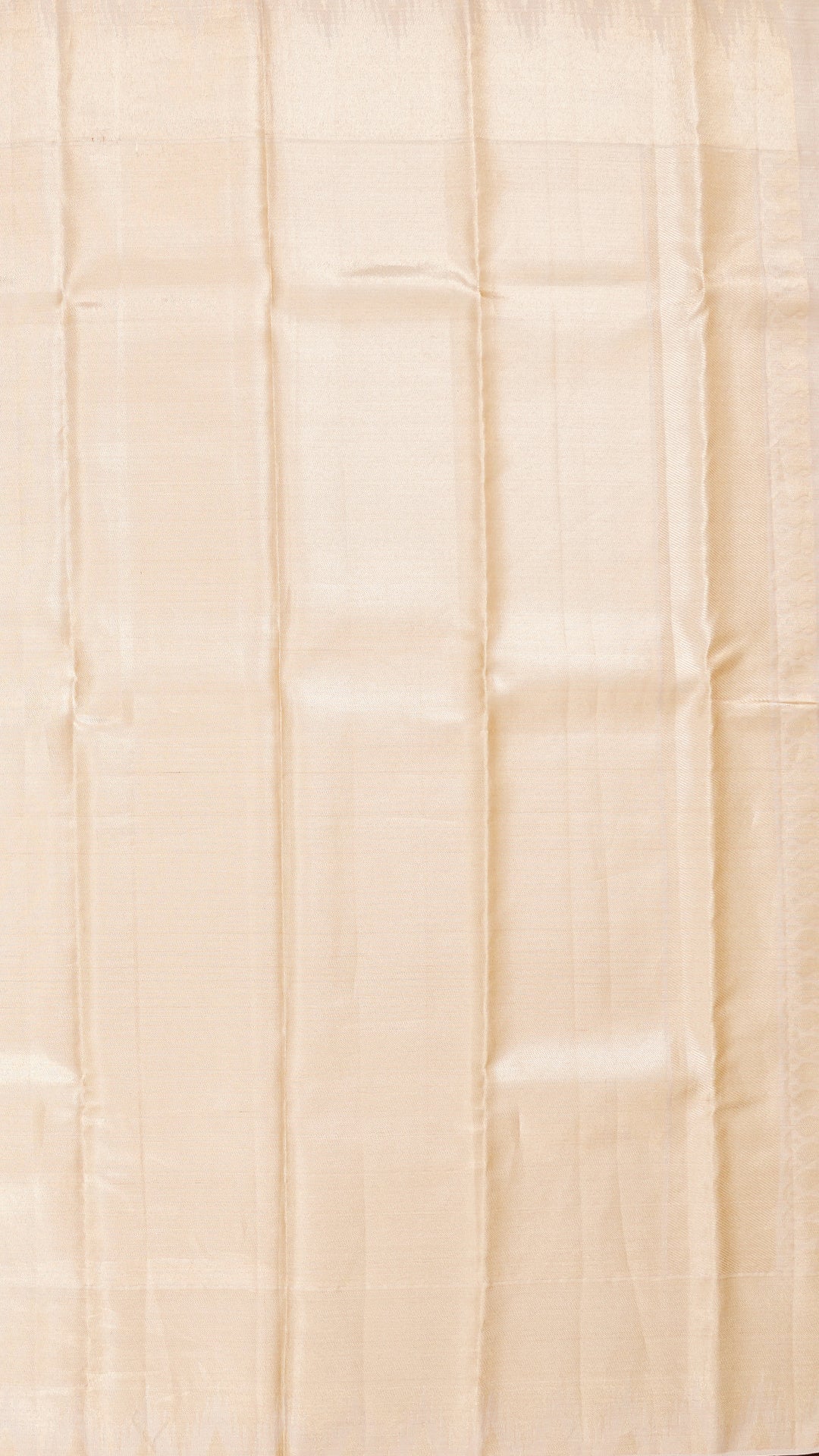 Silver Kanchipuram Saree with Floral Cross Lines