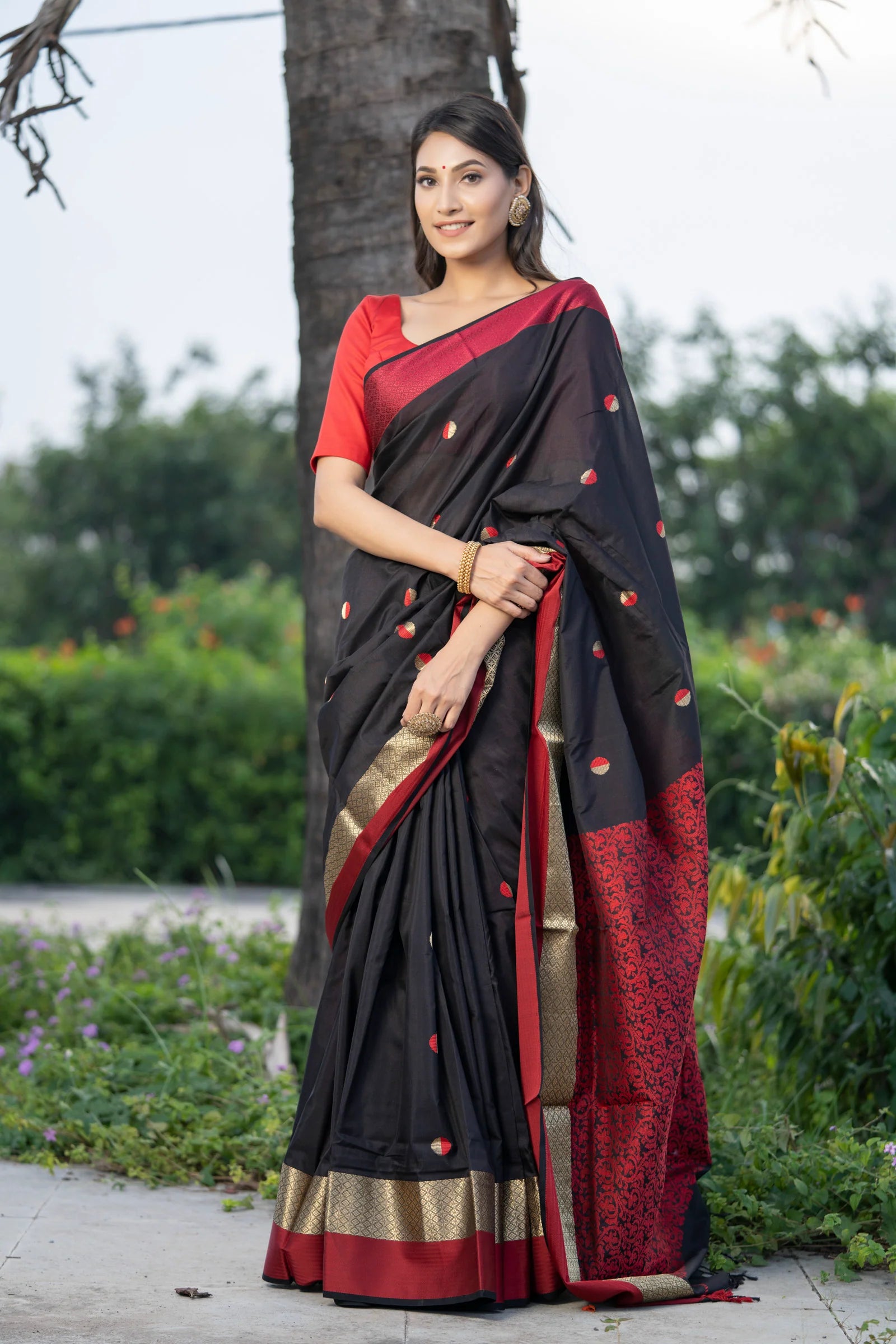Maheshwari-Handloom-Saree-Handloom-Silk-Cotton-Saree-Maahishmati-Sarees-Handlooms-of-India-Handloom-Sarees-100.webp